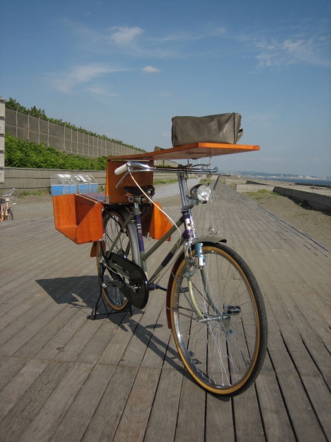 サイクル アーティスト 谷信雪 かばんの移動販売用自転車